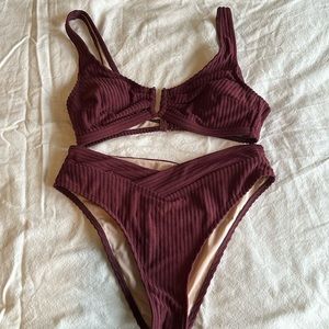 Cupshe Downy Rib V-wire bralette and high waist bikini